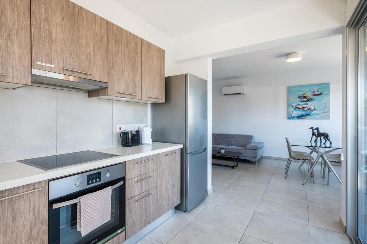 Solaar Apartments Faneromeni Larnaca Extérieur photo