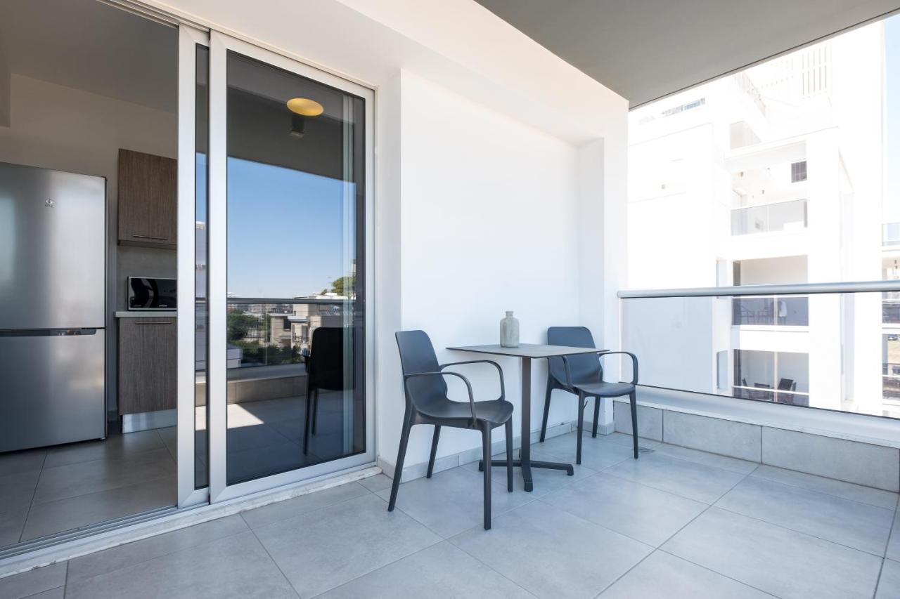 Solaar Apartments Faneromeni Larnaca Extérieur photo