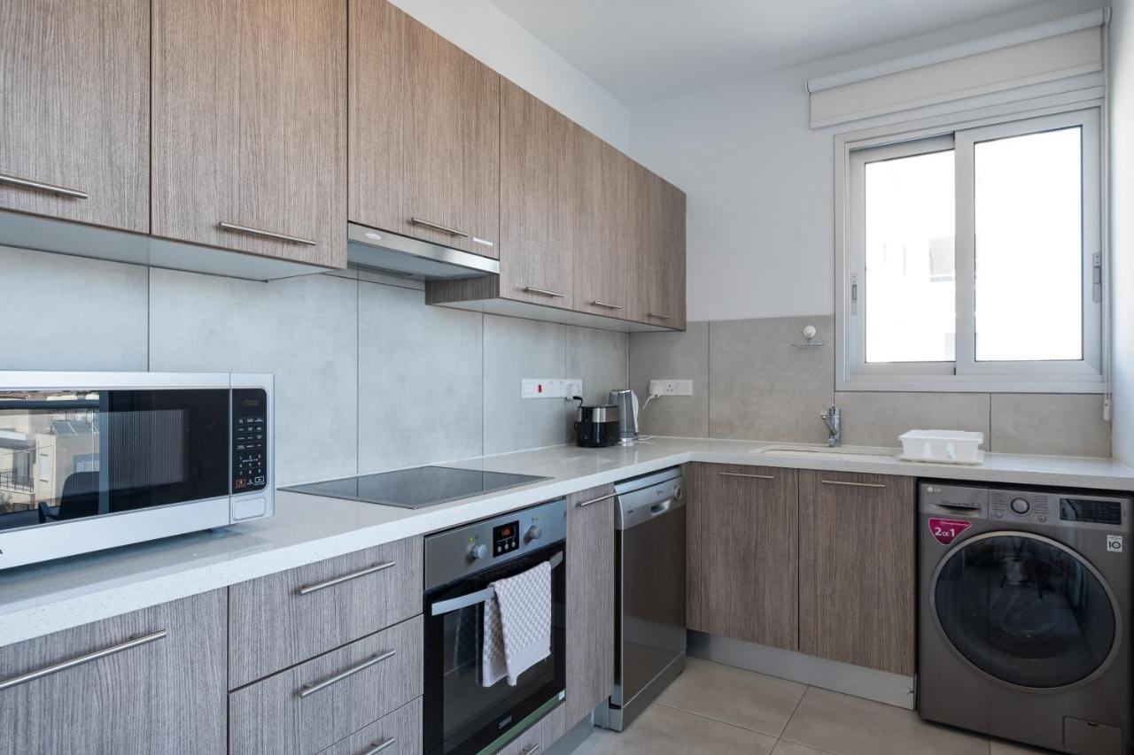 Solaar Apartments Faneromeni Larnaca Extérieur photo