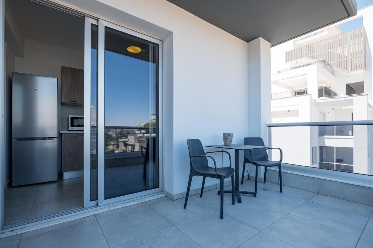 Solaar Apartments Faneromeni Larnaca Extérieur photo