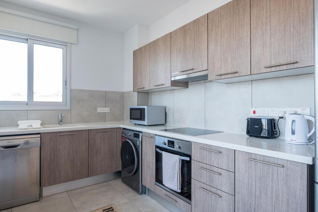 Solaar Apartments Faneromeni Larnaca Extérieur photo