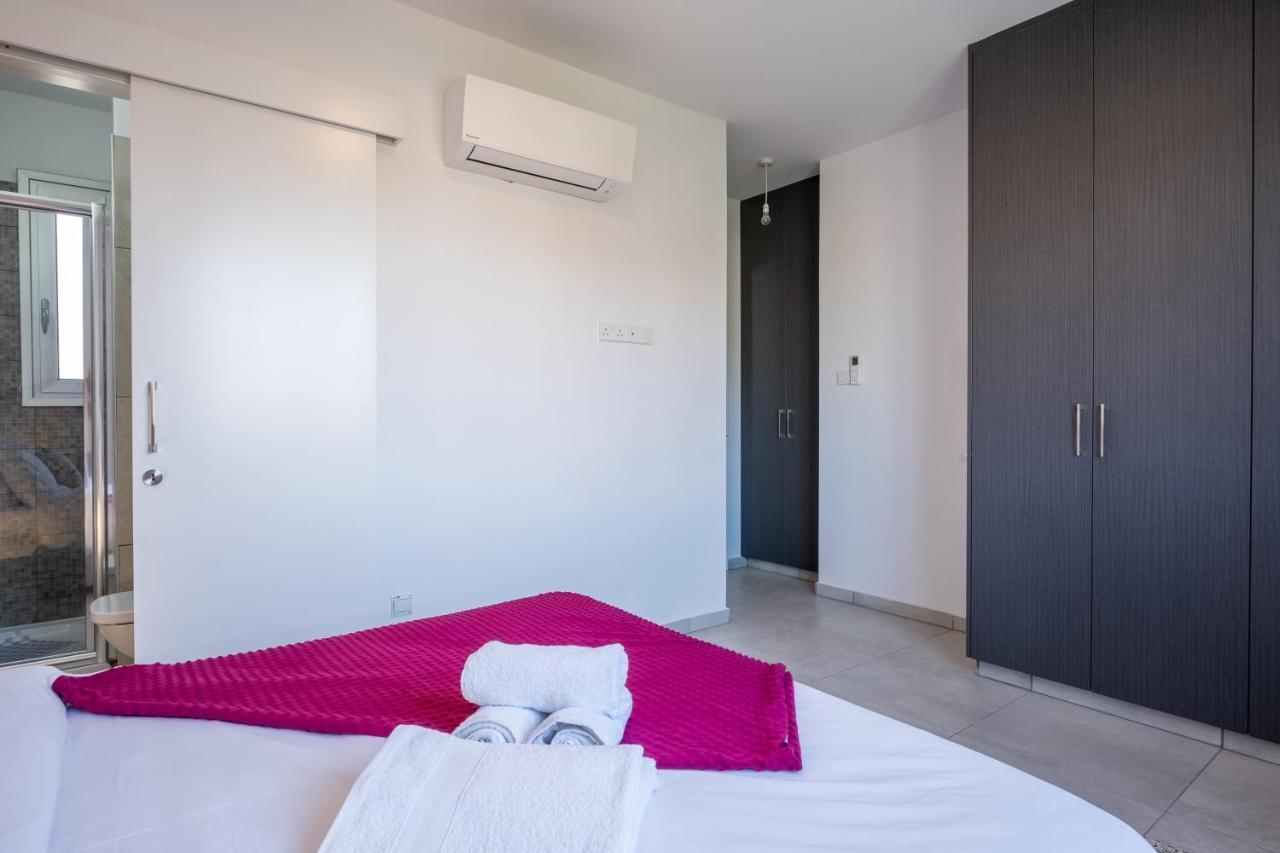 Solaar Apartments Faneromeni Larnaca Extérieur photo