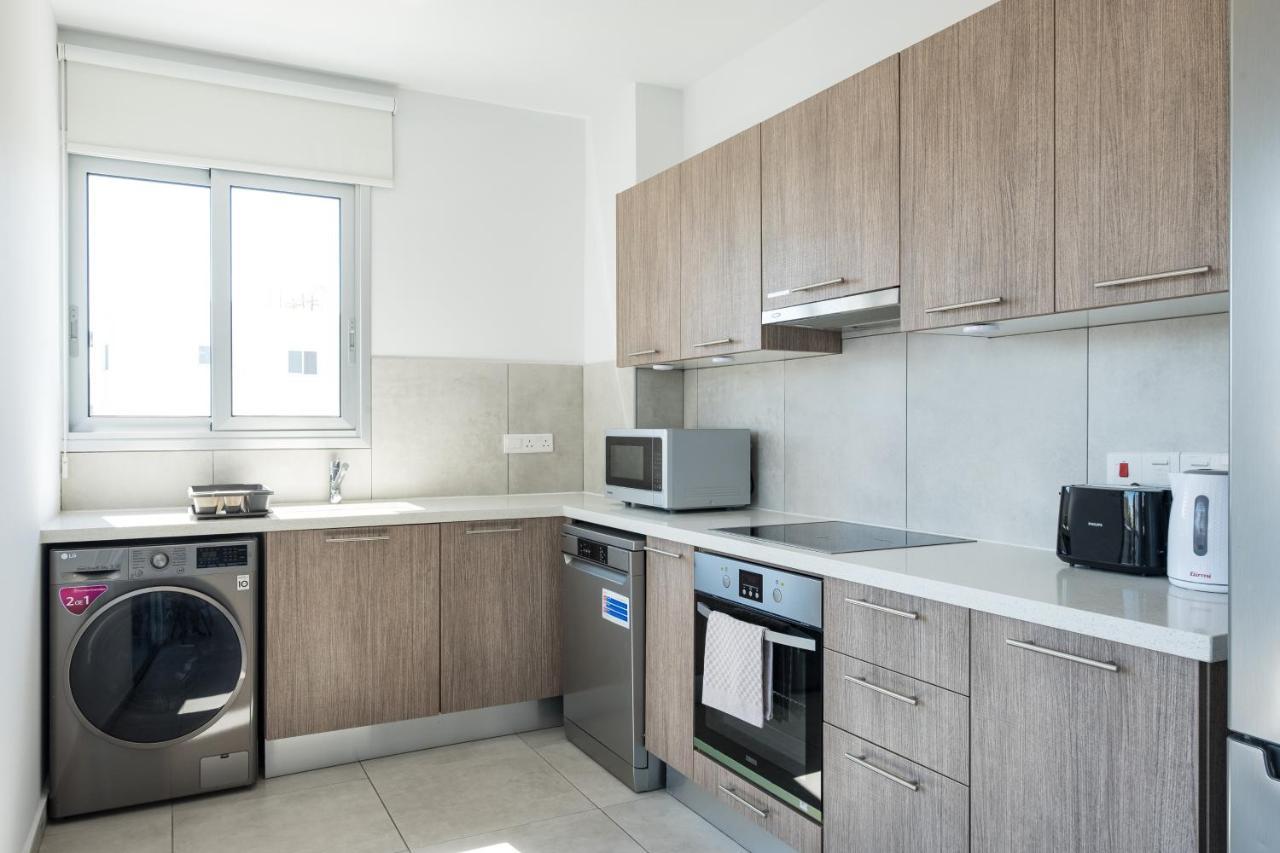 Solaar Apartments Faneromeni Larnaca Extérieur photo