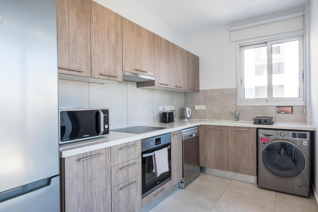 Solaar Apartments Faneromeni Larnaca Extérieur photo