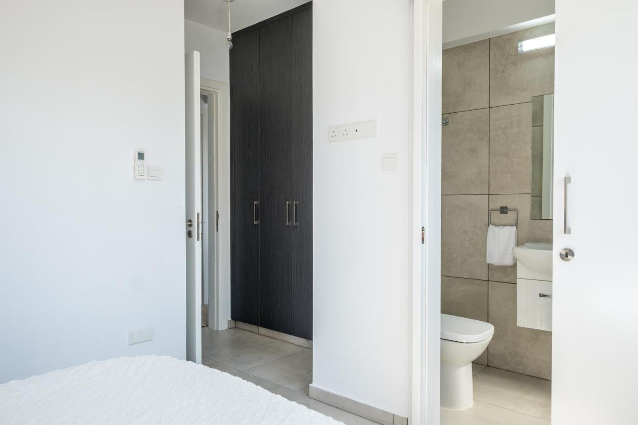 Solaar Apartments Faneromeni Larnaca Extérieur photo