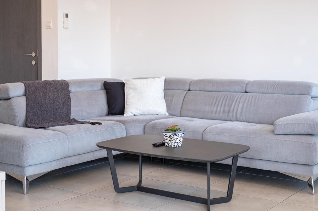 Solaar Apartments Faneromeni Larnaca Extérieur photo